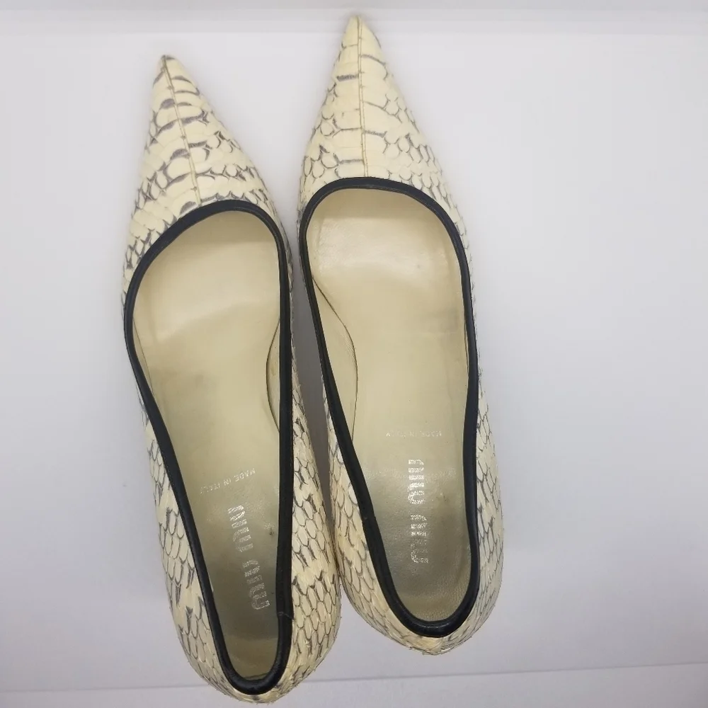 Miu Miu cream and gray snakeskin pointed toe pumps EU 37.5 - Picture 9 of 15